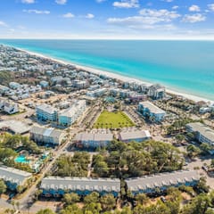 Updated! Beach Access - Pool - Walkable Dining